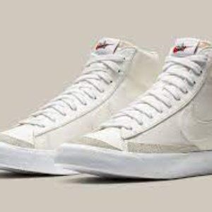 Nike Blazer Mid 77 Sail/White Women's size US 7